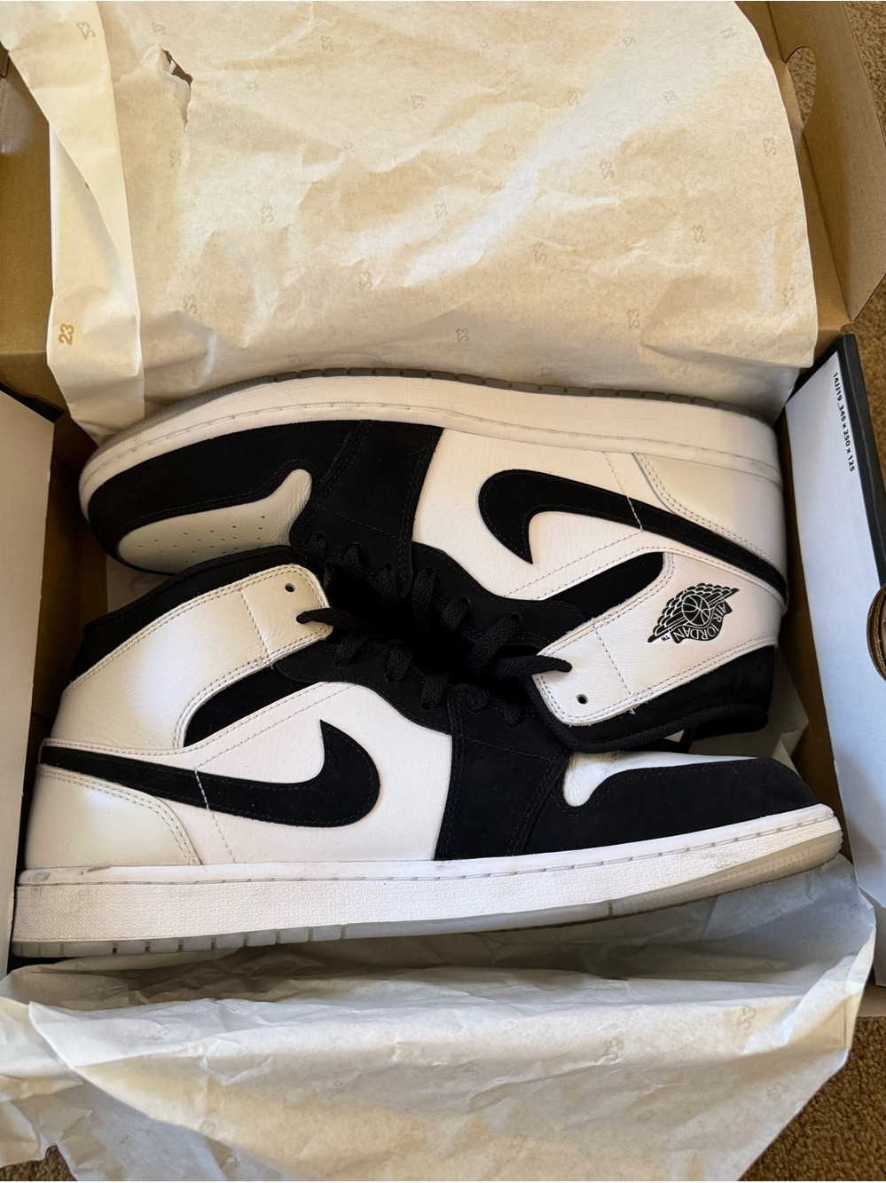 Jordan• 1 Mid SE in White, Black Multi-Color